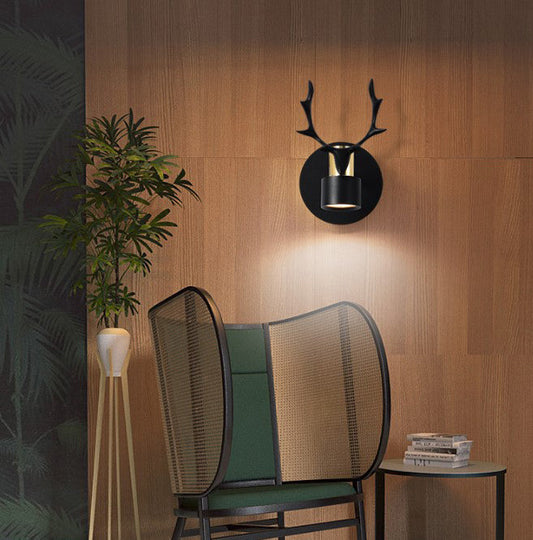 Glamour Ray's Elegant 12W Black Metal Stag LED Wall Light with Switch: Warm White Illumination