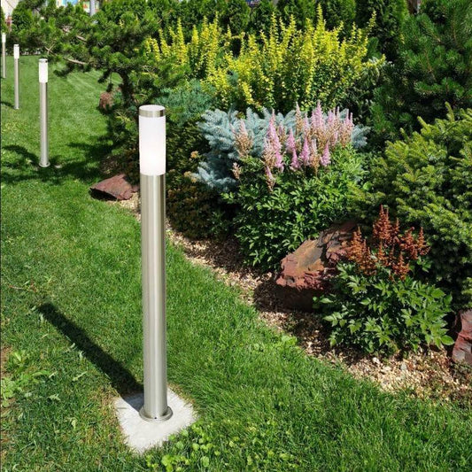 Glamour Ray Chrome Bollard Light: Elevate Your Outdoor Space with Futuristic Elegance and Lasting Illumination