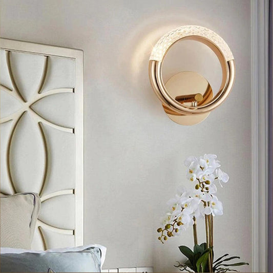 Glamour Ray LUXE HALO Wall Light: Elegant Half-Moon-Ring Design in Luxurious Gold for Stylish Home Interiors